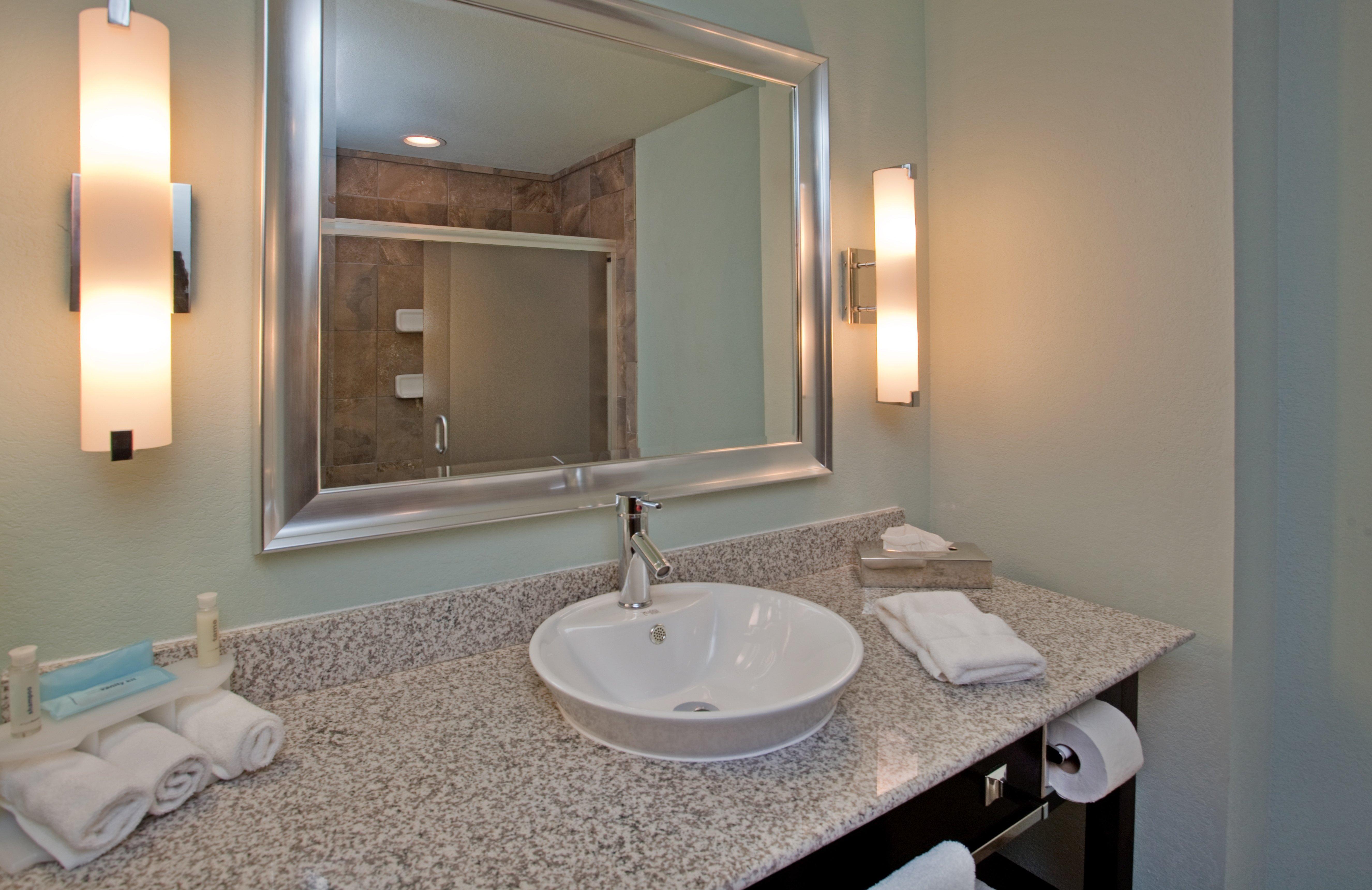 Holiday Inn Express Hotel And Suites Saint Robert By Ihg Habitación foto