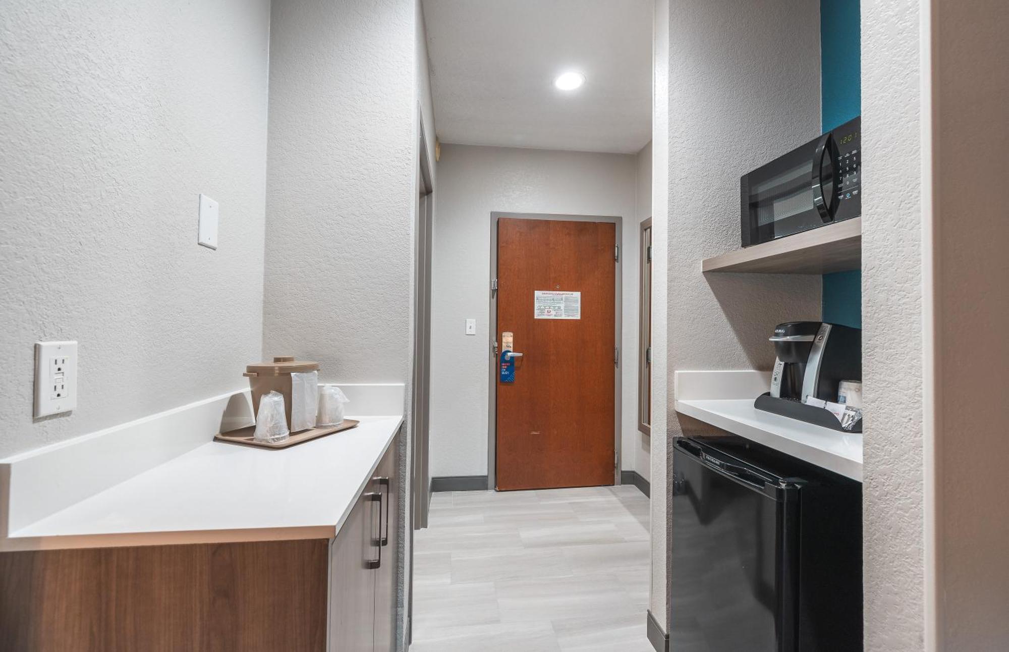 Holiday Inn Express Hotel And Suites Saint Robert By Ihg Exterior foto